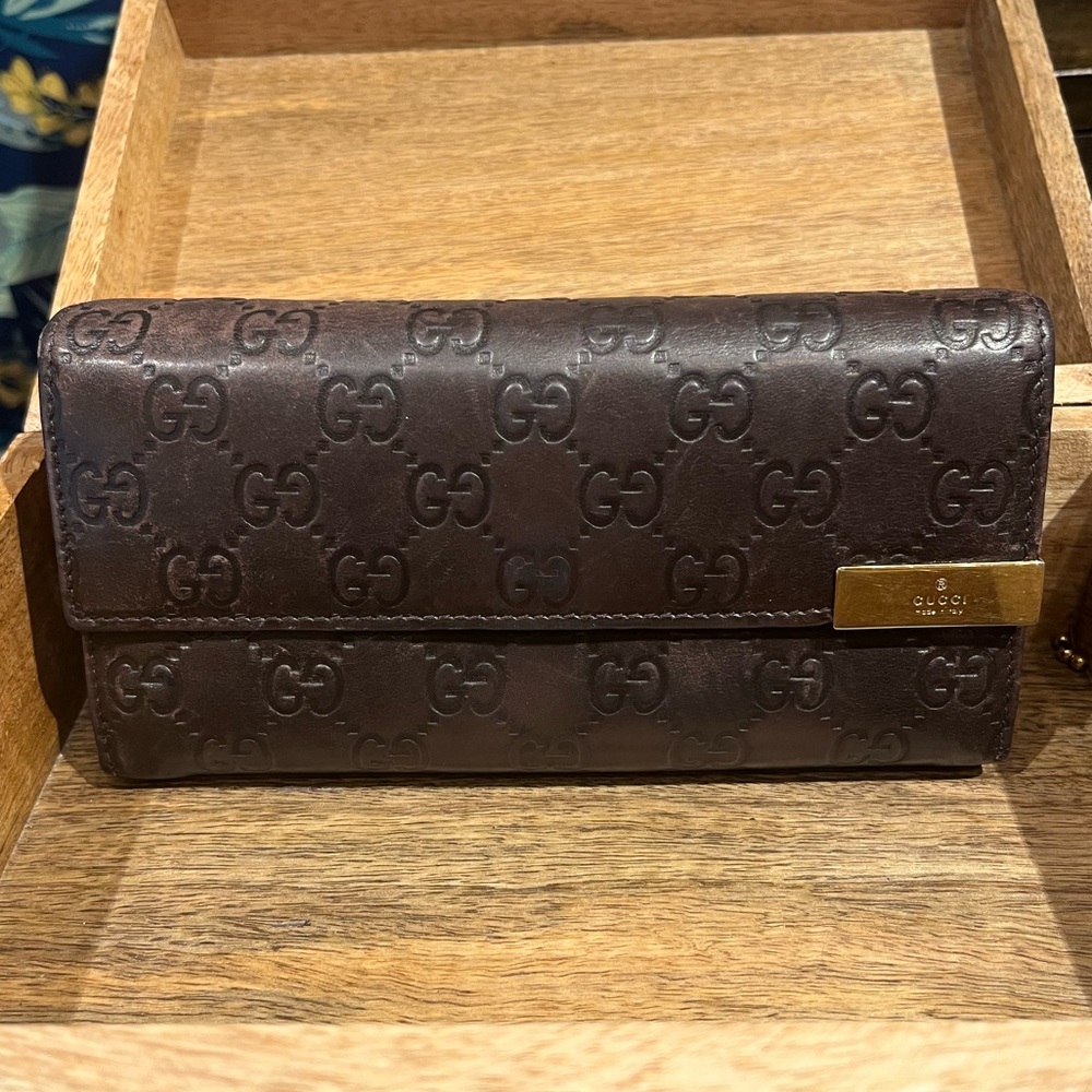 2910992068 Authentic Gucci leather wallet